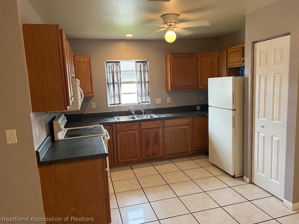 3424 Ellington Avenue