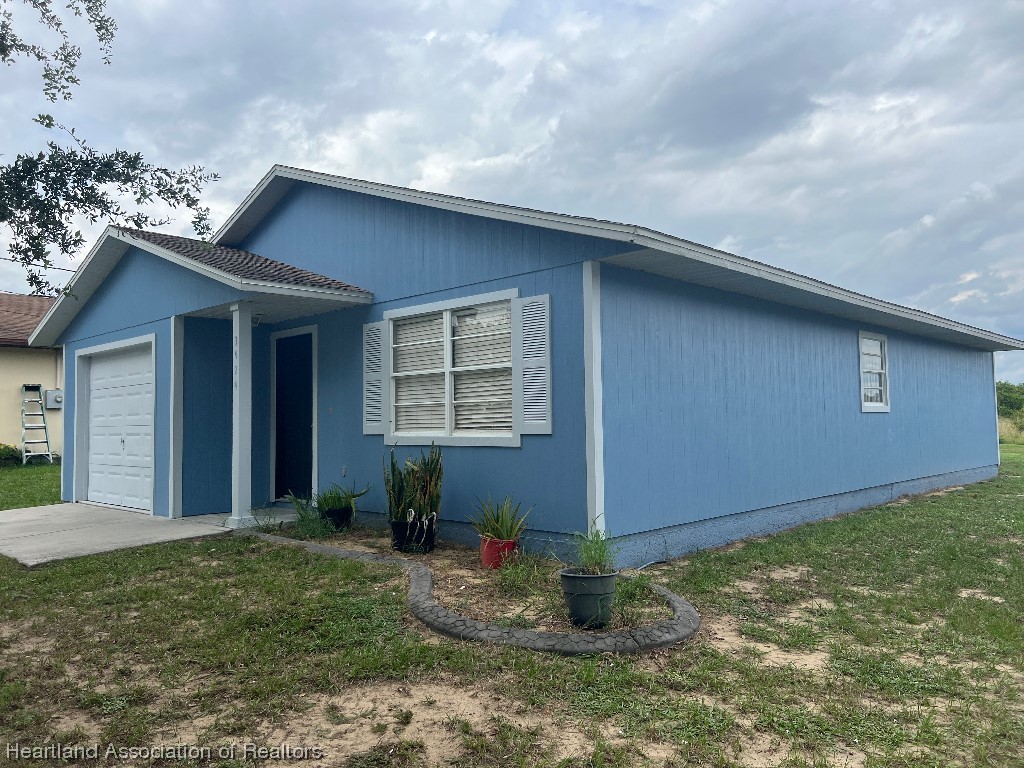 3424 Ellington Avenue