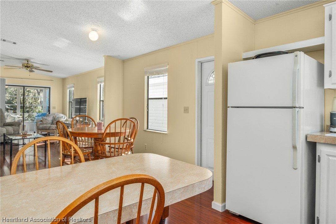 2884 S Driftwood Court