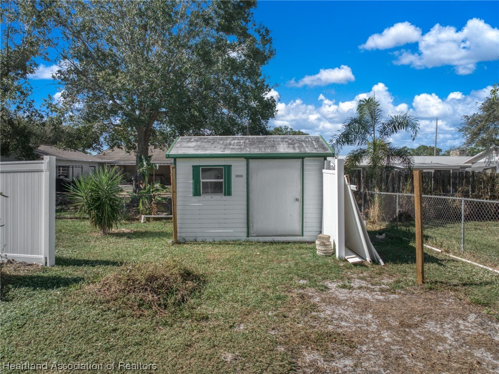 1622 Chatsworth Street