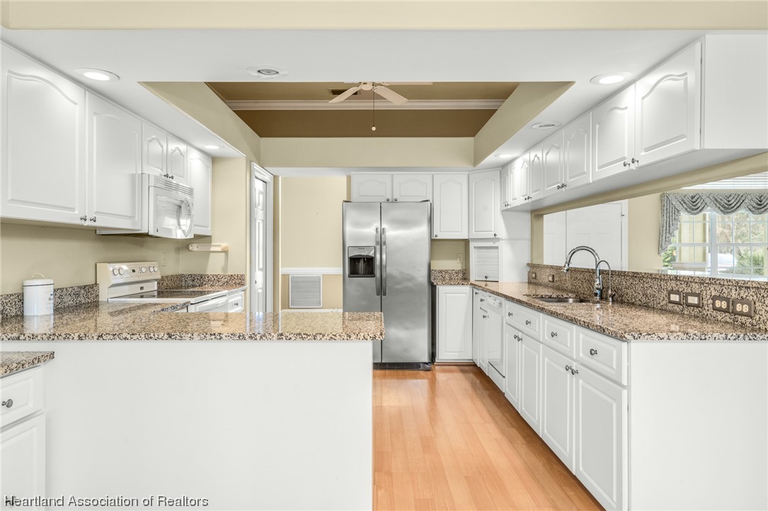 5092 Strafford Oaks Drive