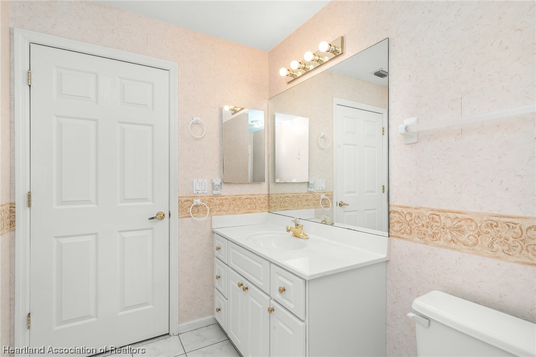 5092 Strafford Oaks Drive