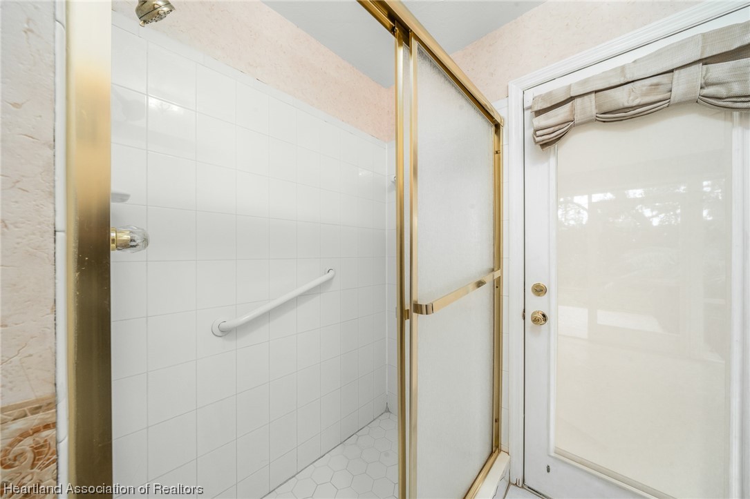 5092 Strafford Oaks Drive