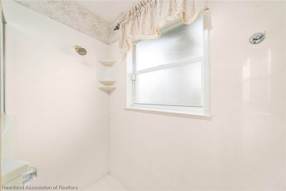 5092 Strafford Oaks Drive