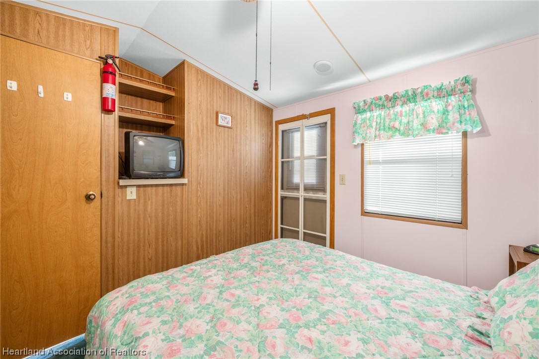 1200 us 27 Highway N 19