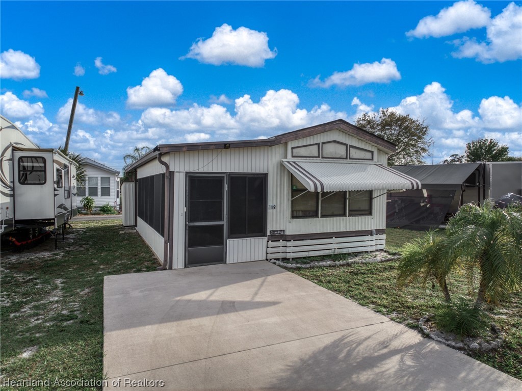 1200 us 27 Highway N 19