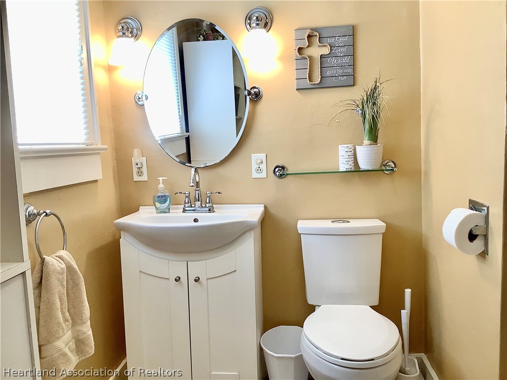 350 N Commerce Avenue