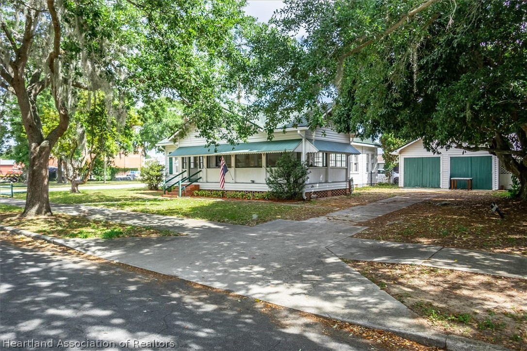 350 N Commerce Avenue