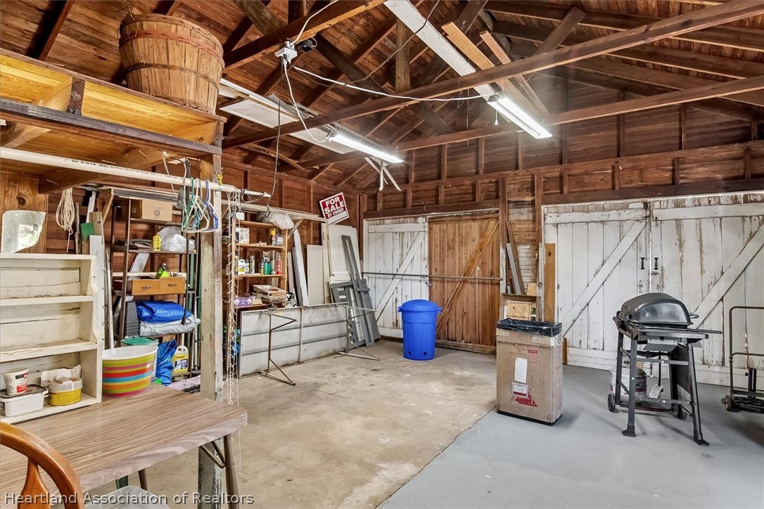 350 N Commerce Avenue