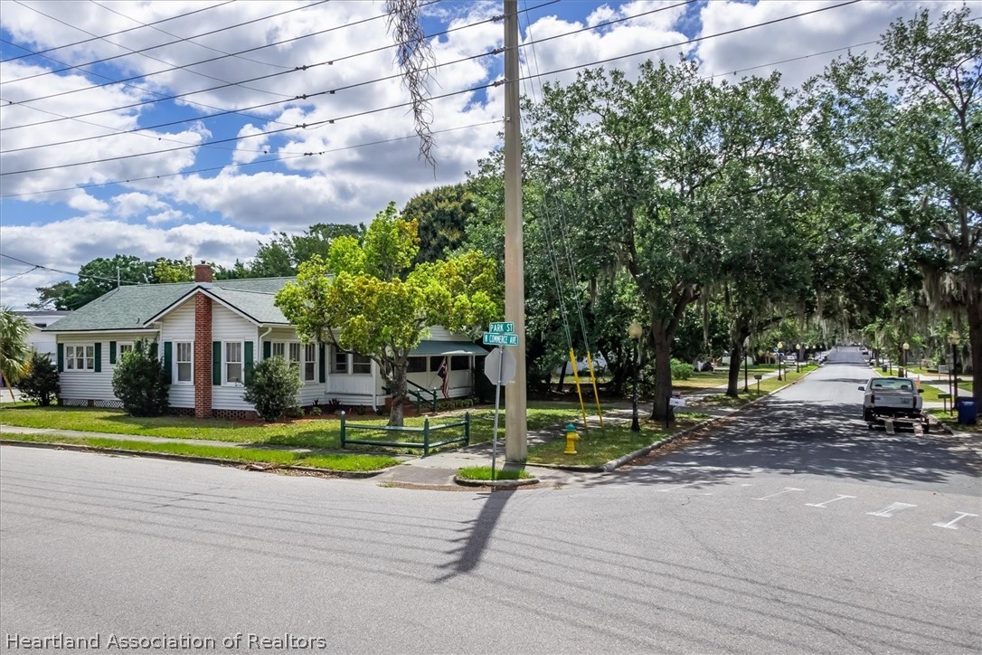 350 N Commerce Avenue