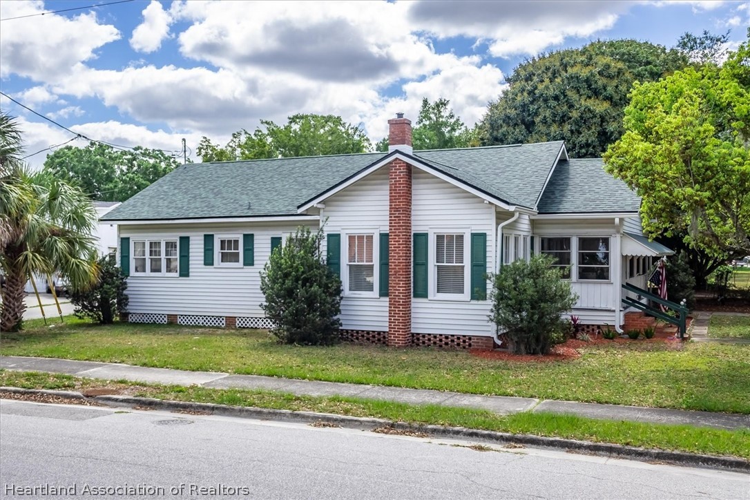 350 N Commerce Avenue