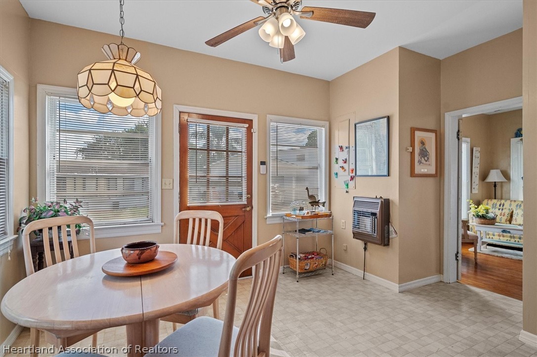 350 N Commerce Avenue