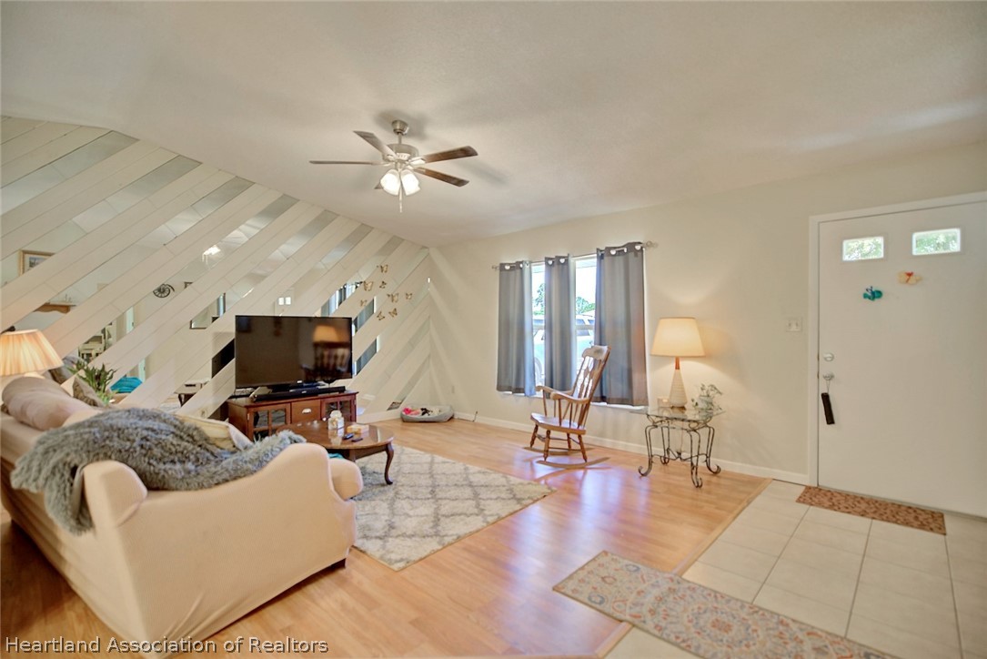 102 Boeing Street NW