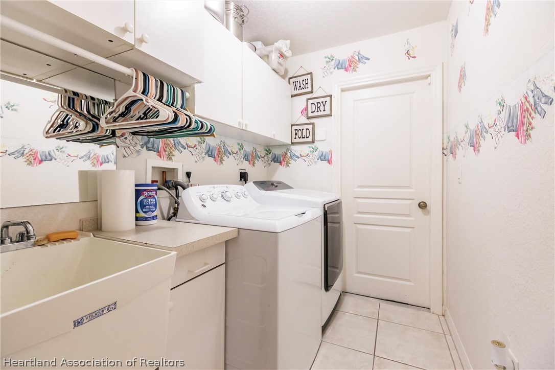 8230 SW LIVERPOOL Road