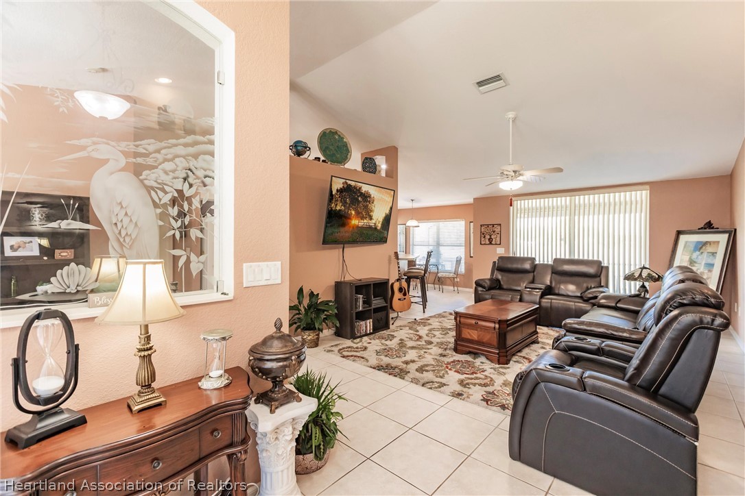 8230 SW LIVERPOOL Road