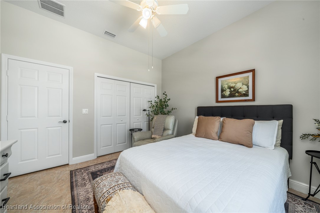 2340 Pinewood Boulevard