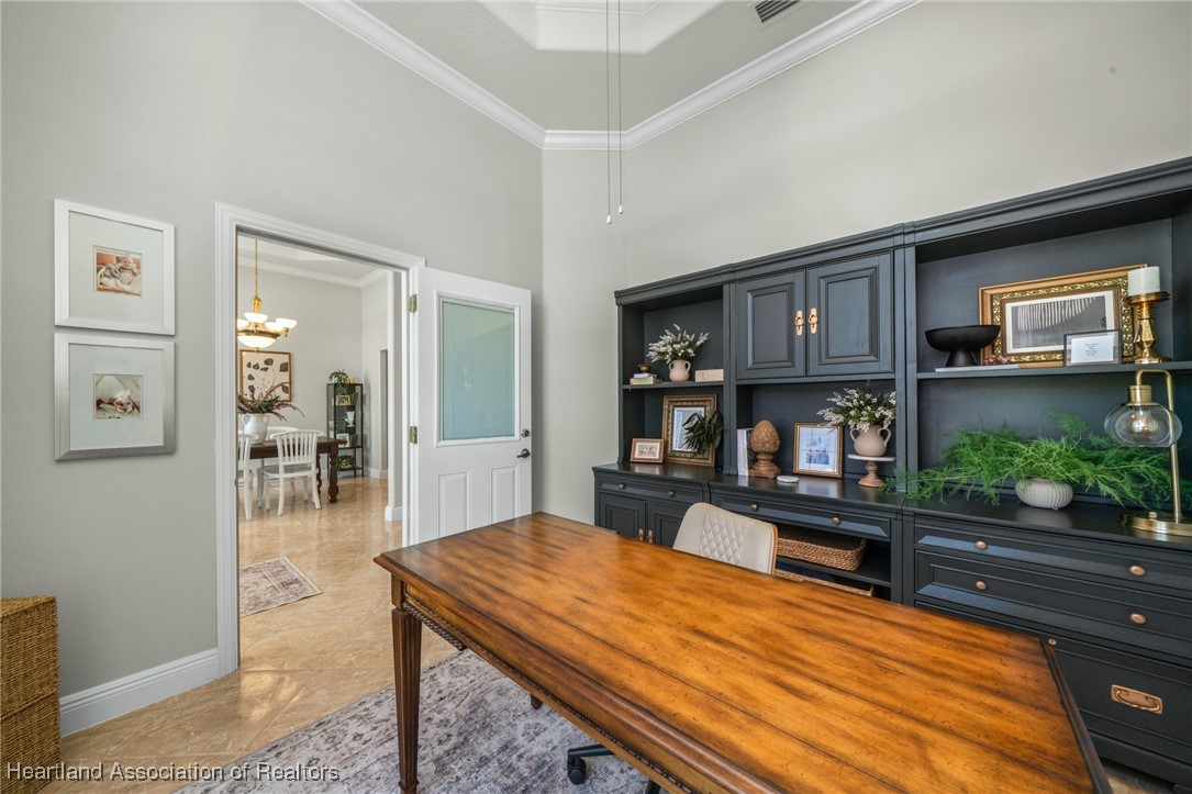 2340 Pinewood Boulevard