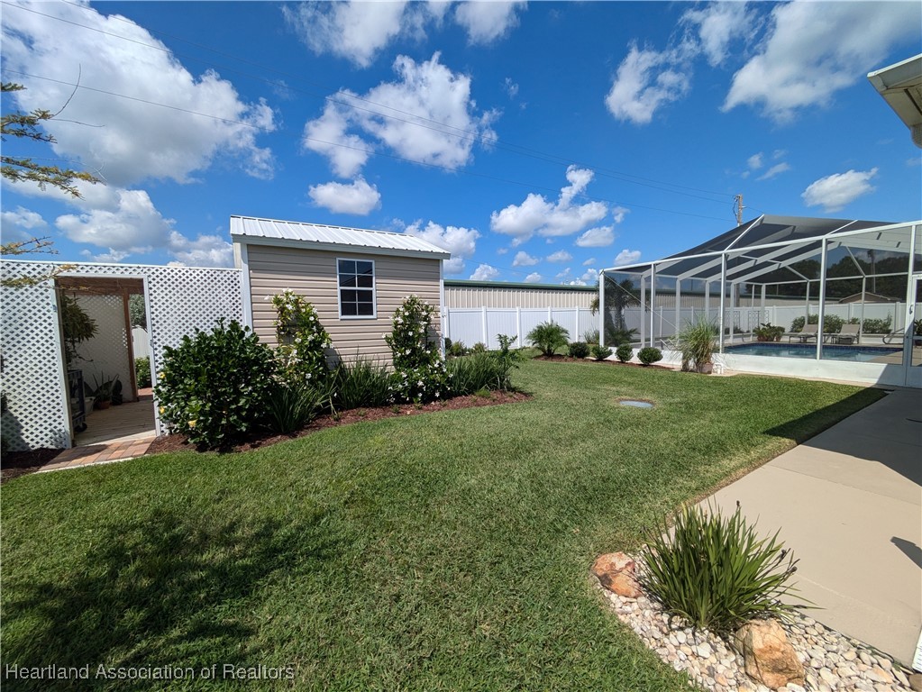 2340 Pinewood Boulevard