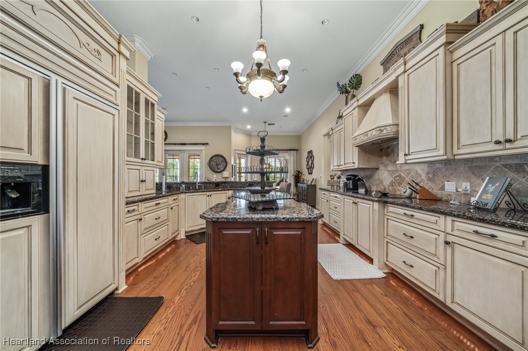 3859 Enchanted Oaks Lane