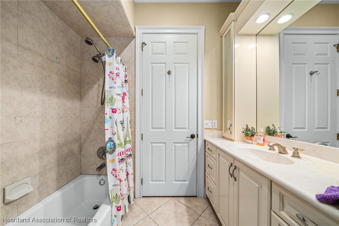 3859 Enchanted Oaks Lane