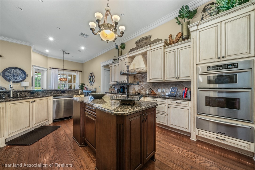 3859 Enchanted Oaks Lane