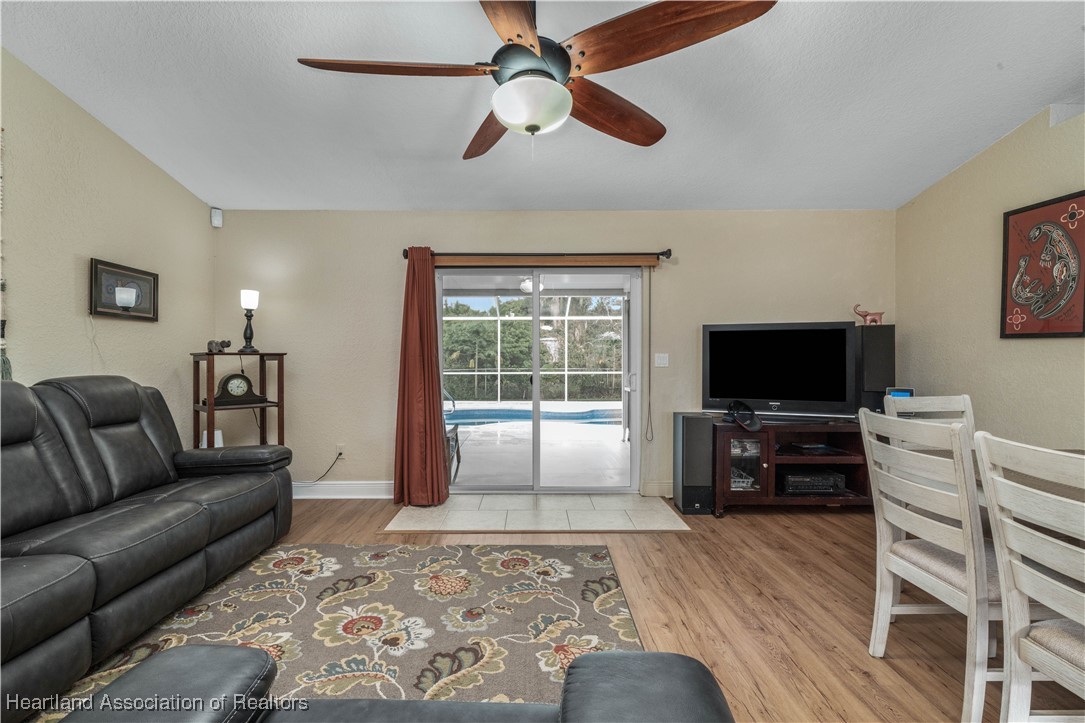 116 Imbros Avenue NE