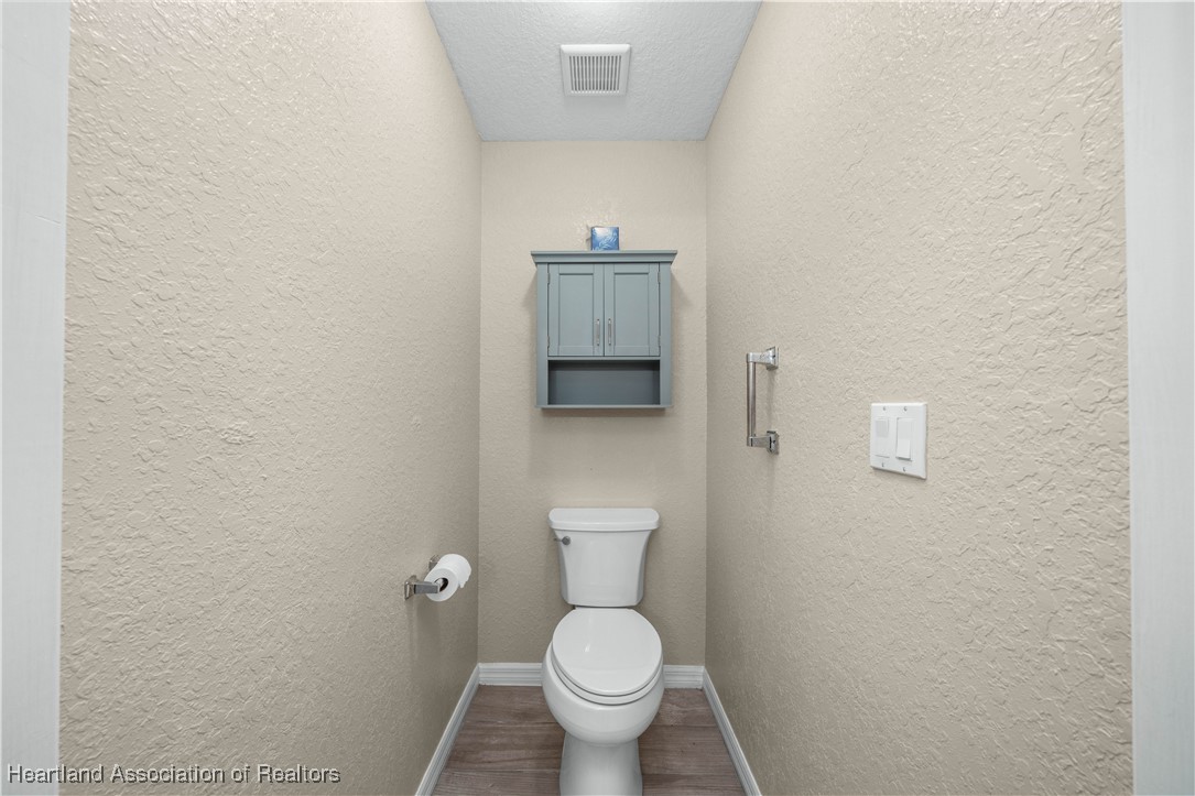 116 Imbros Avenue NE