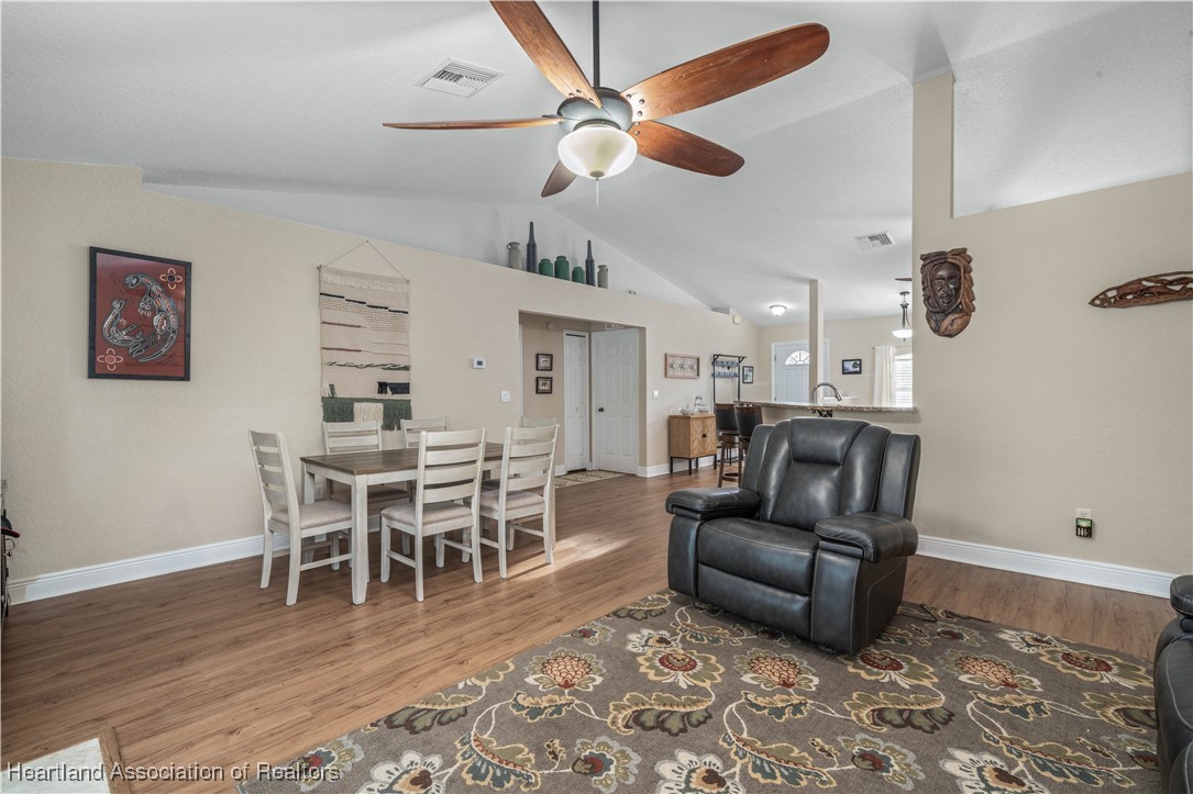 116 Imbros Avenue NE