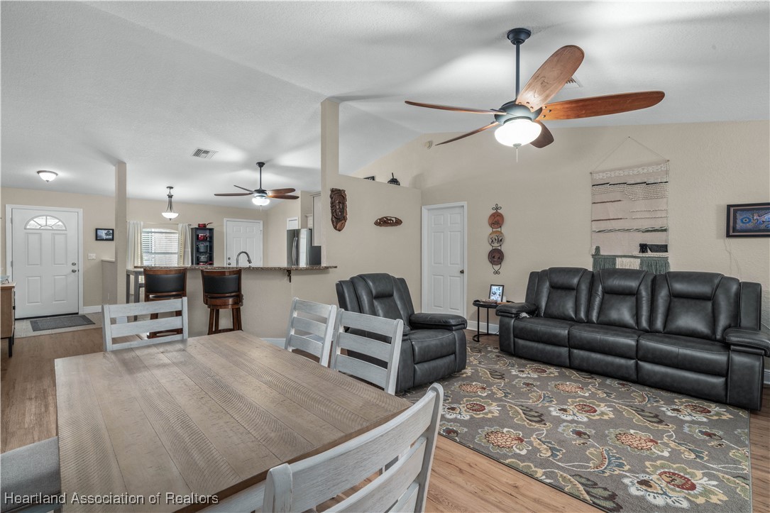 116 Imbros Avenue NE