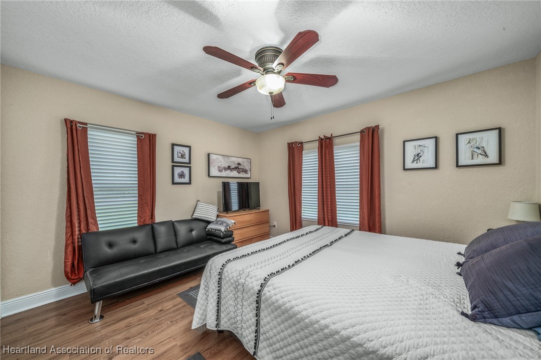 116 Imbros Avenue NE