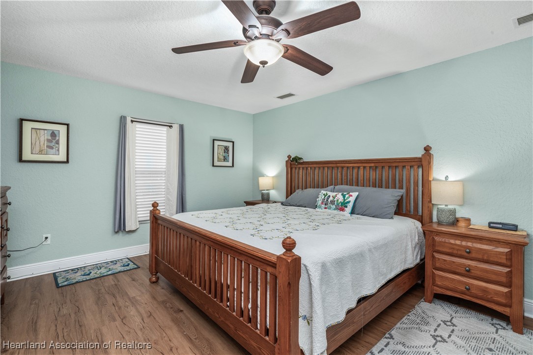 116 Imbros Avenue NE