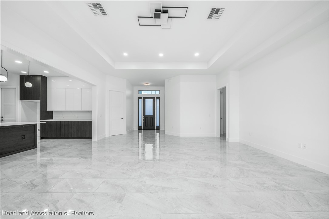 5817 Columbus Boulevard