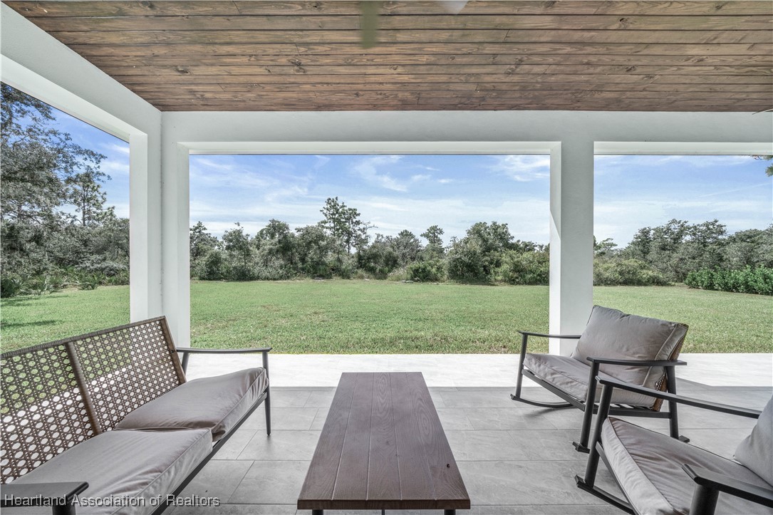 5817 Columbus Boulevard