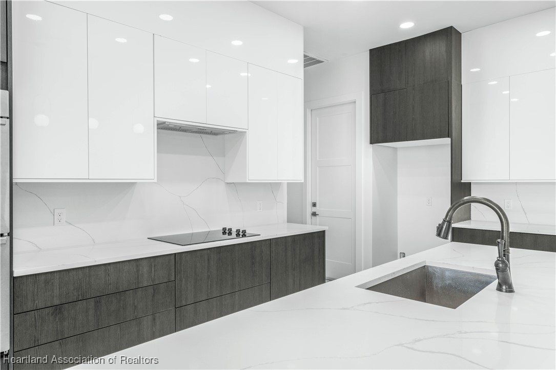 5817 Columbus Boulevard