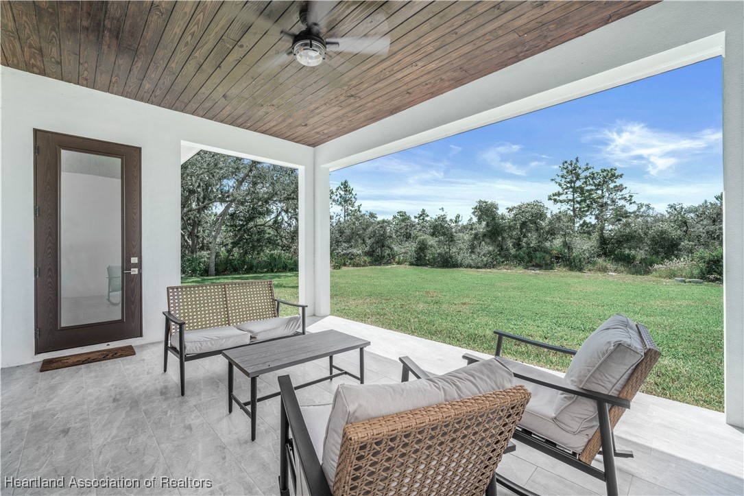 5817 Columbus Boulevard