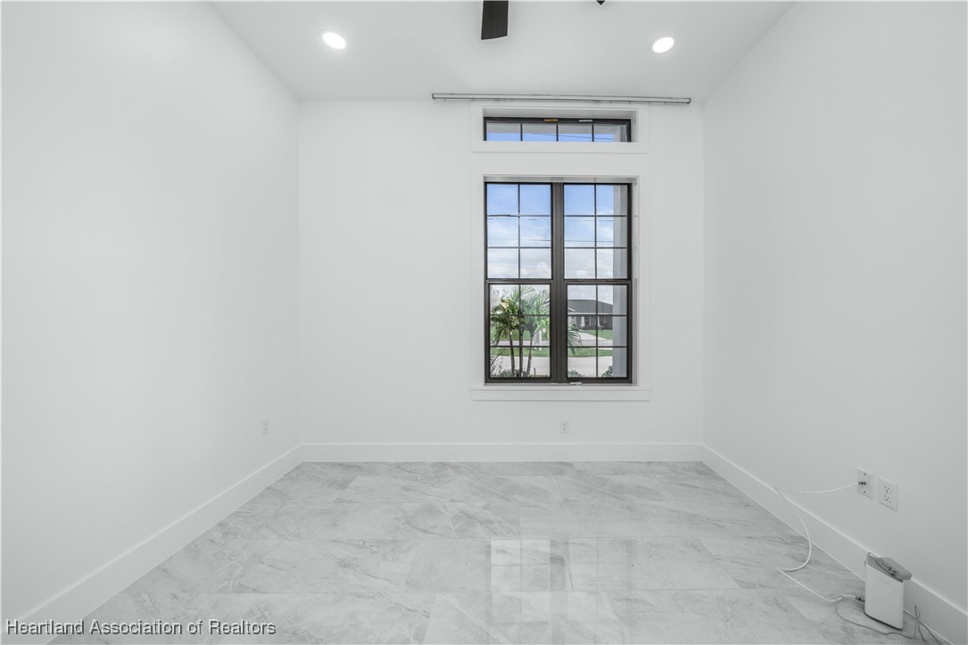 5817 Columbus Boulevard