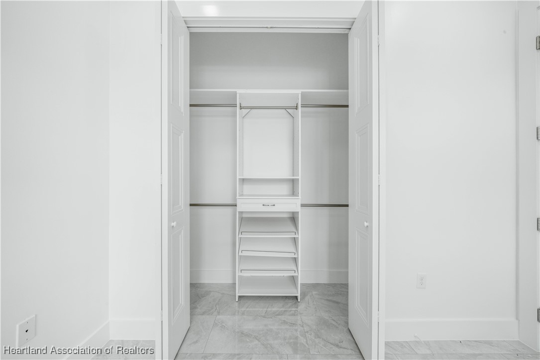 5817 Columbus Boulevard