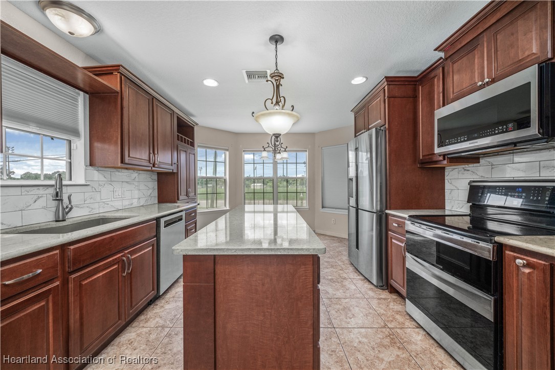 821 S FLORIDA Avenue