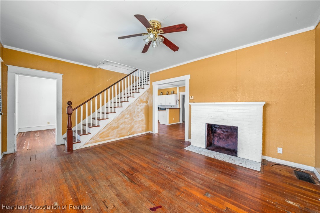 22 W Lagrande Street