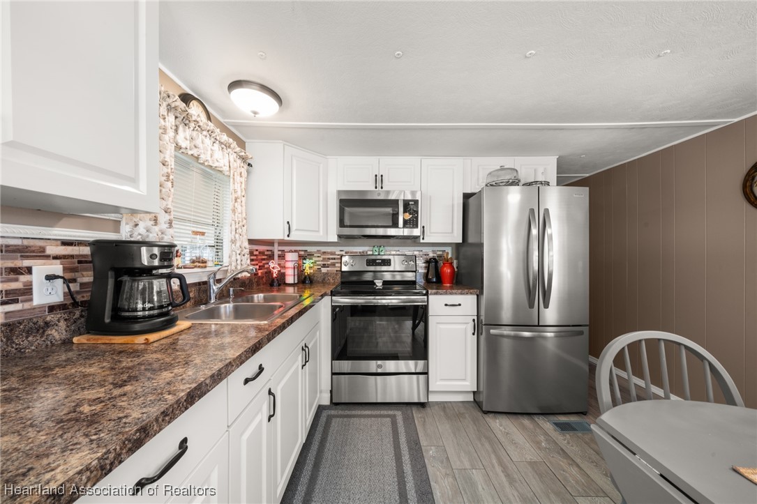 3147 Delaware Avenue