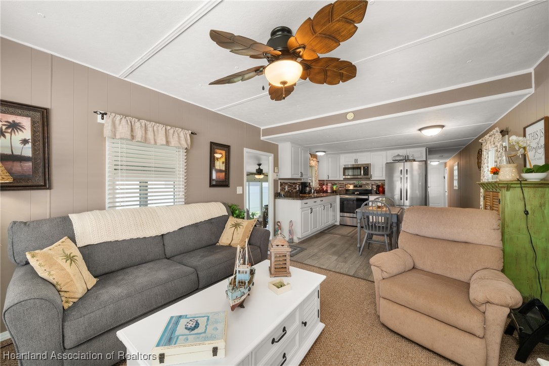 3147 Delaware Avenue