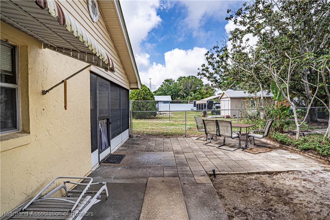 1327 Deer Park Court