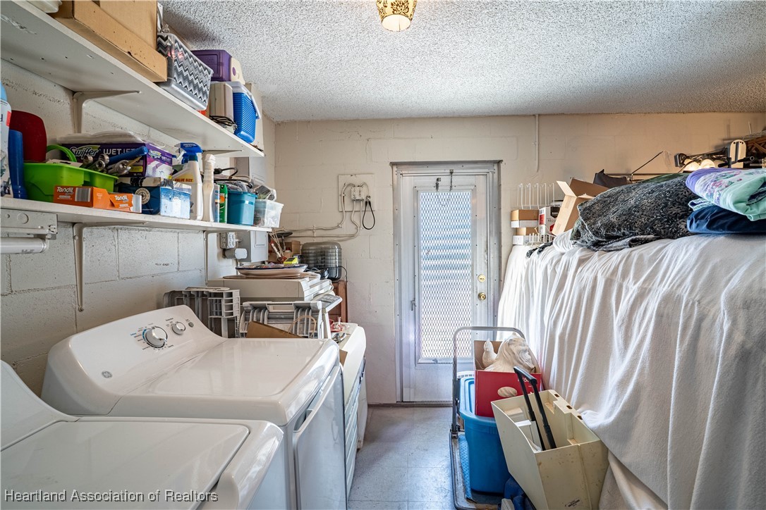 1327 Deer Park Court