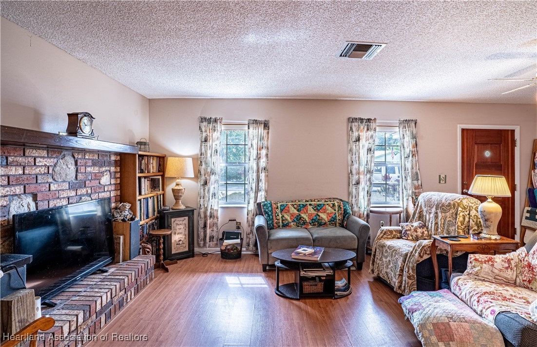 1327 Deer Park Court