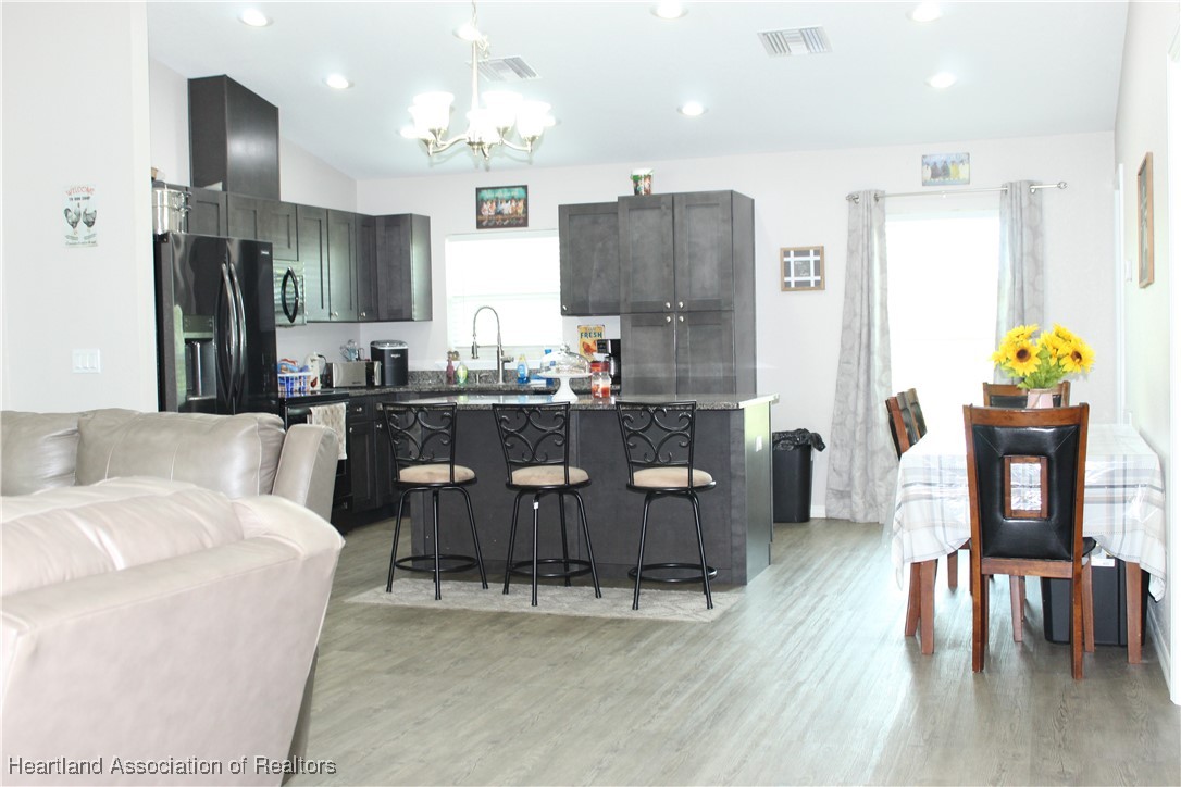 5195 Greenfields Run