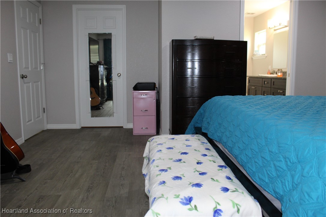 5195 Greenfields Run