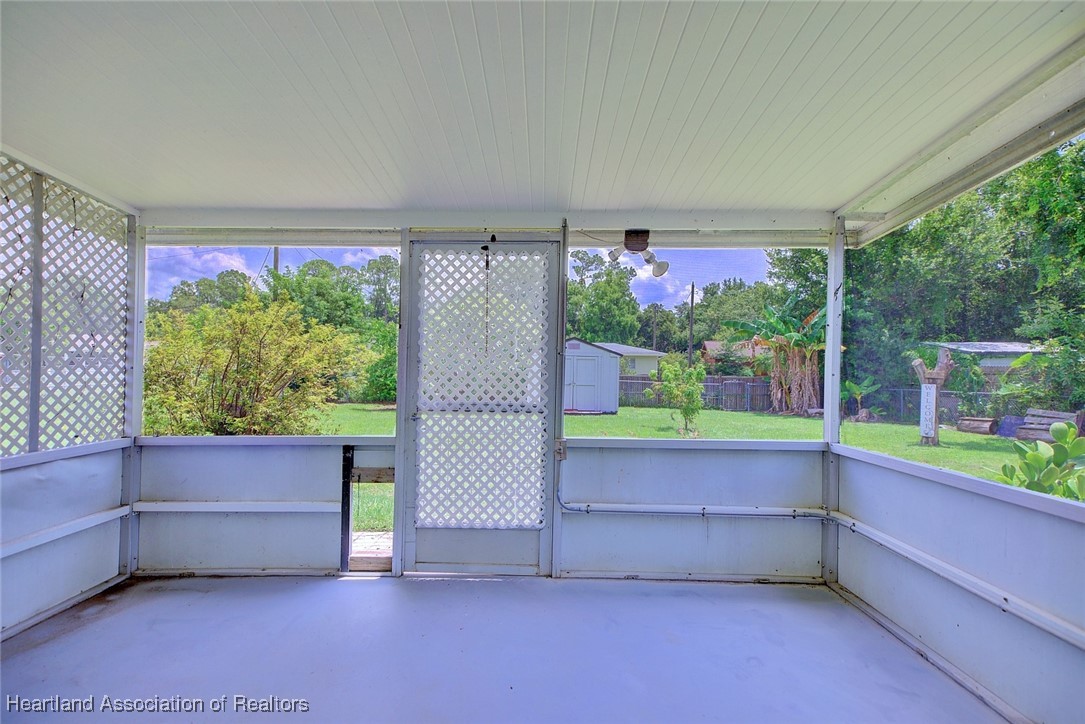 1816 Sandra Boulevard