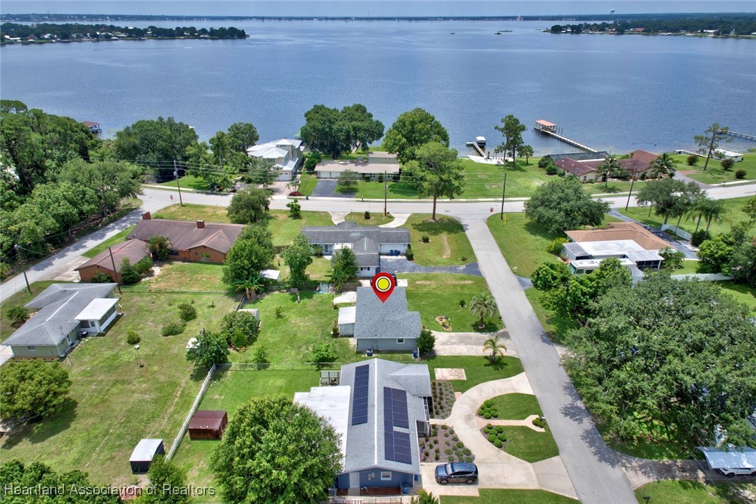 1816 Sandra Boulevard