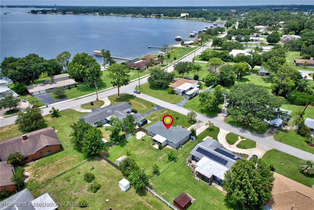 1816 Sandra Boulevard