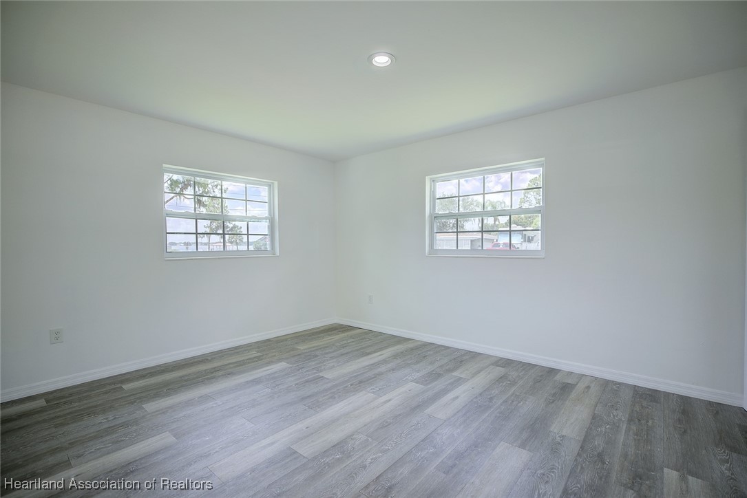 1816 Sandra Boulevard